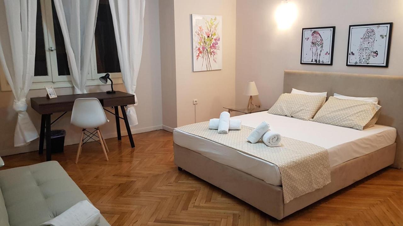 Olive Apartment- Athens Center, 4 Bd, 1.5 Bath Экстерьер фото